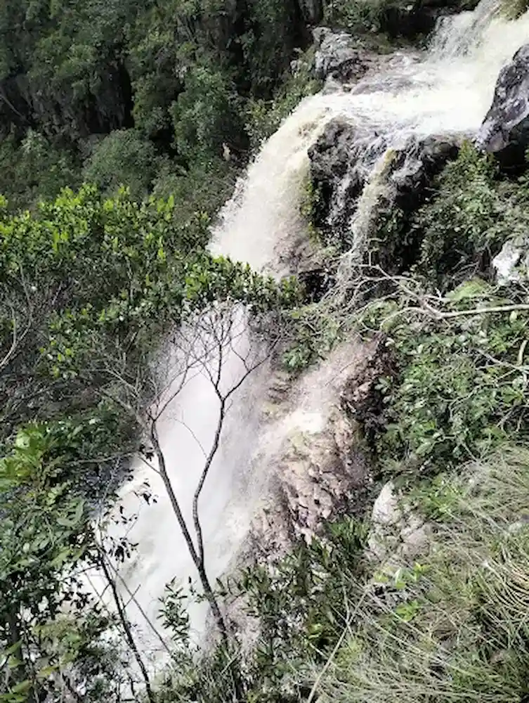 Cachoeira Coca-Cola em São João d'Aliança, divisa com Alto Paraíso