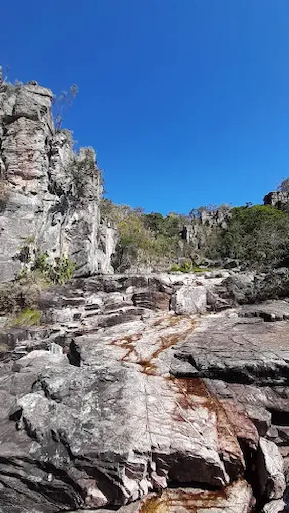 Cachoeira Coca-Cola em São João d'Aliança, divisa com Alto Paraíso