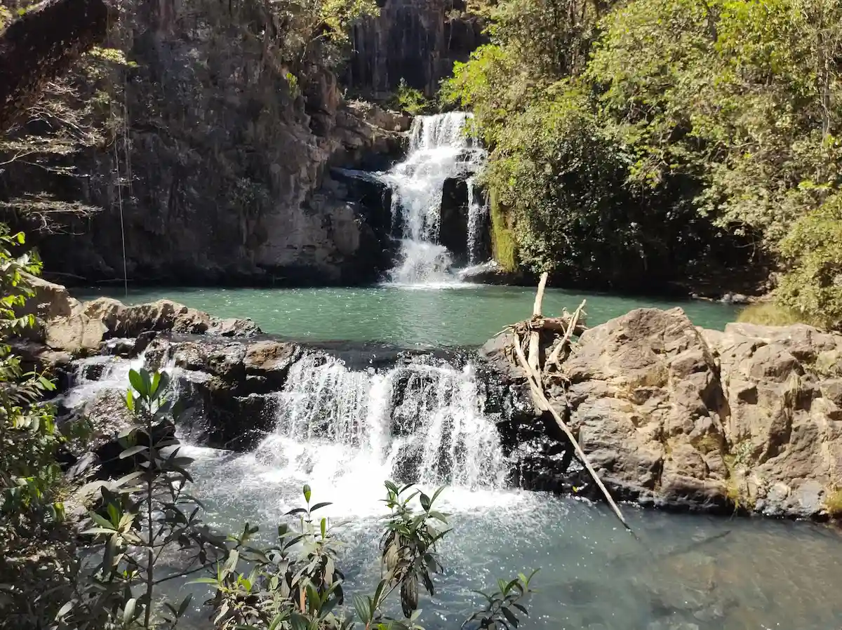 cachoeira paredes vista do poço