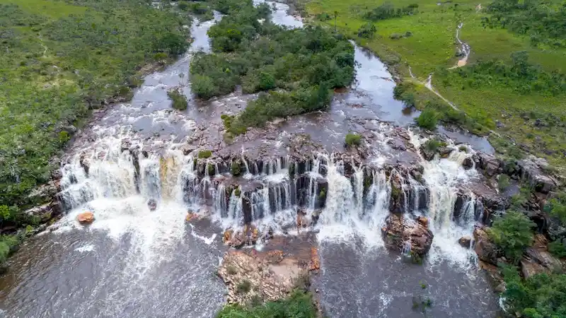 catarata dos couros, na divisa entre são joão d'aliança e alto paraíso