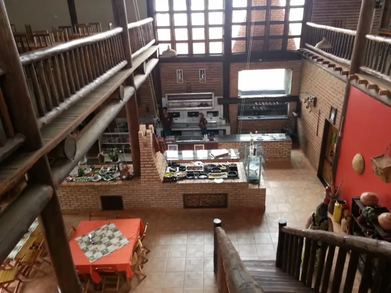 interior do restaurante chapéu de sol