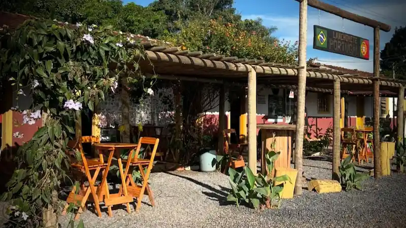 Entrada da Lacnchoeete Portugal, em São João d'Aliança - Chapada dos Veadeiros