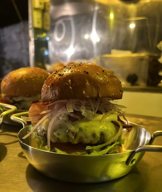 legião burguer sanduiche