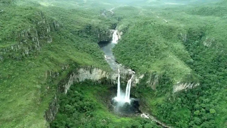 Vale do Rio Preto no Parque Nacional da Chapada dos Veadeiros, um santuário do Ecoturismo