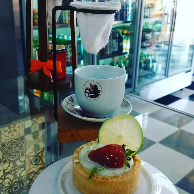 Café com doce na Padaria Vó Jacira em São João d'Aliança