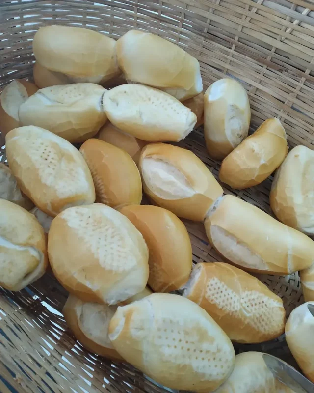 Padaria Vó Jacira, pães franceses com segredinho da casa