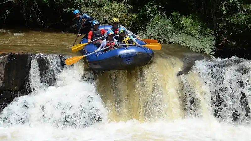 rafting rio das brancas em são joão d'aliança