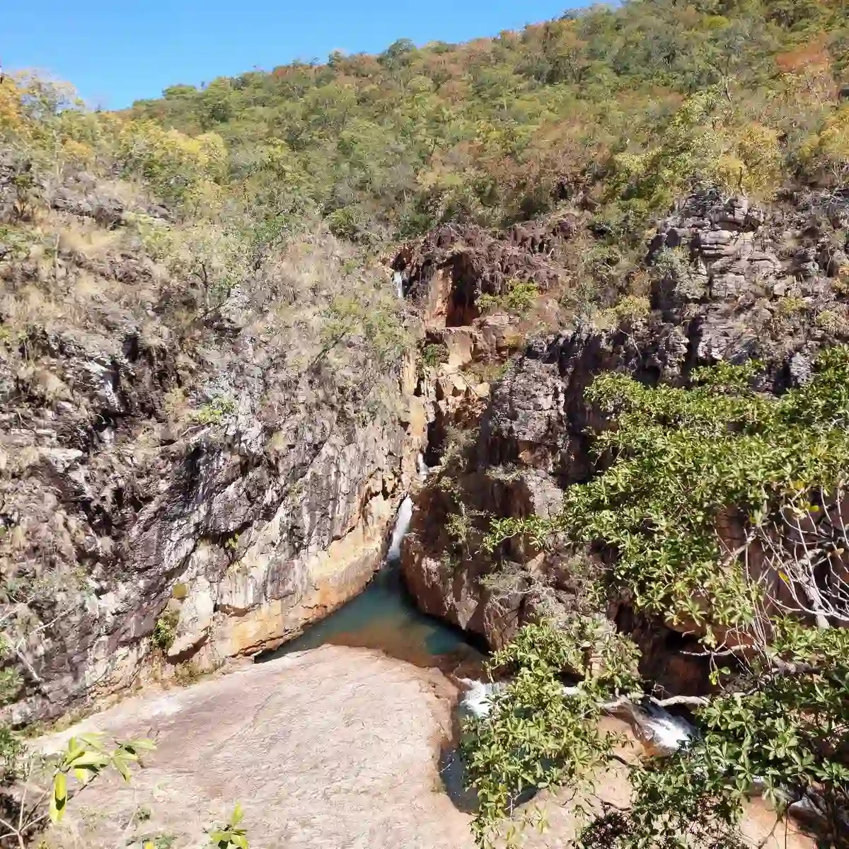 vista da parte alta da trilha complexo macaquinhos em São João d'Aliança